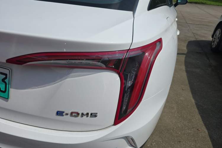 Used Hongqi E-QM5 2022 431 km Charge & Enjoy Edition
