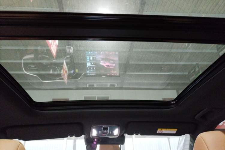 Used GAC Trumpchi GS8 2024 Linghang Series 2.0 TGDI Two-Wheel Drive Luxury Smart Connectivity Version
