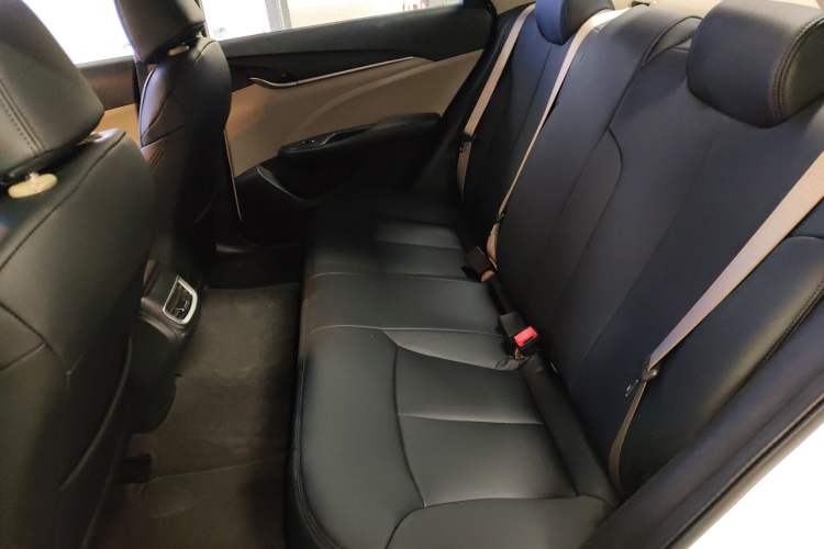 Used Buick GT 2018 15T Dual-Clutch Advanced Model China V Standard Left Rear Seat