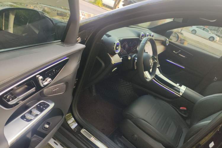 Used Mercedes-Benz GLC 2024 GLC 300 L 4MATIC Dynamic Edition 5-seater