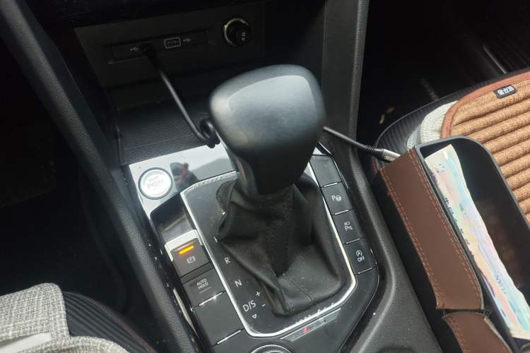 Used Volkswagen Tiguan X 2023 380TSI Four-Wheel Drive Flagship Edition Gear Lever