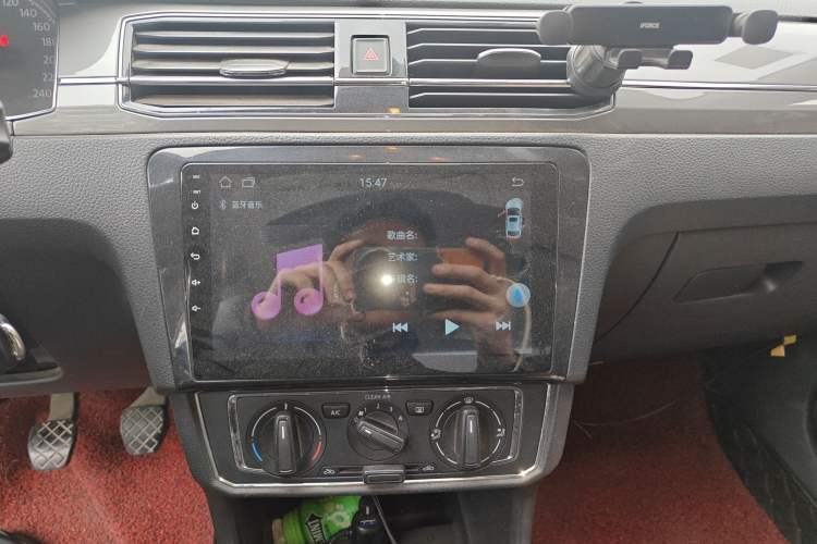 Used Volkswagen Santana 2016 1.6L Manual Comfort Edition Audio And AC Panel