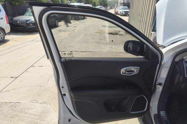 Used Jeep Compass 2017 200T Automatic Family Edition