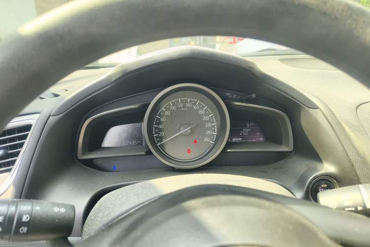 Used Mazda 3 Axela 2017 Sedan 1.5L Automatic Luxury Model China VI Standard Instrument Cluster