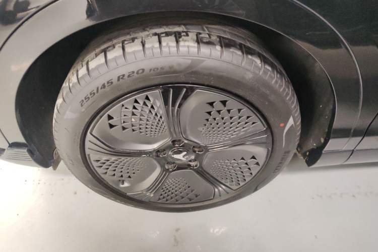 Used VOYAH COURAGE 2024 Four-Wheel Drive Global Edition Left Front Wheel Hub