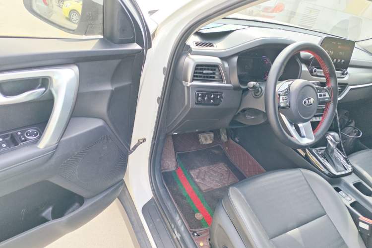 Used Kia Sportage R 2018 2.0L Automatic Smart Luxury Version China V Standard Driver Seat