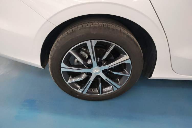 Used Geely Auto Emgrand 2023 4th Generation Champion Edition 1.5L CVT Prestige Model
