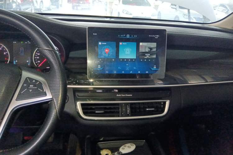 Used BYD Song MAX 2019 1.5T Automatic Smart Connect Ruiyi Sunroof Version 6 Seats China VI Standard Audio And AC Panel