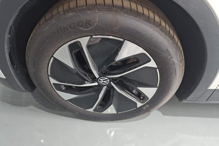 Used Volkswagen ID.4 CROZZ 2025 Pure Edition Left Front Wheel Hub