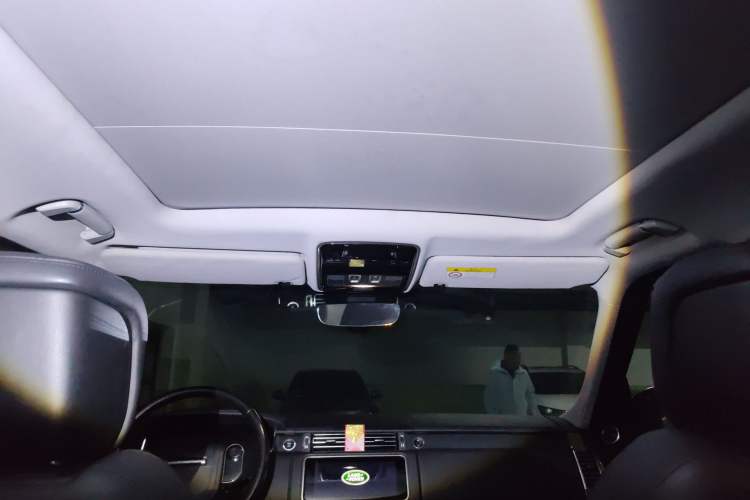 Used Land Rover Range 2018 3.0 SC V6 Vogue Extended-Length Model Headliner