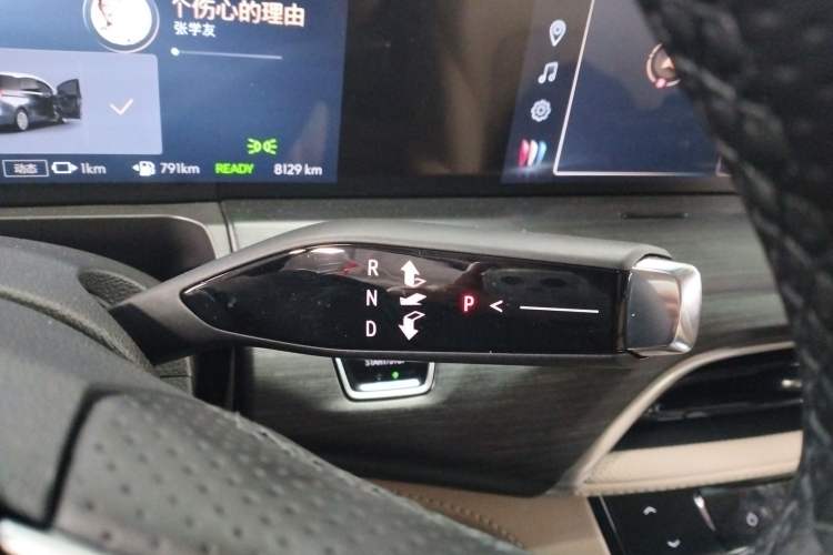 Used Buick GL8 New Energy 2025 Lu Shang Luxury Edition 7-Seater
