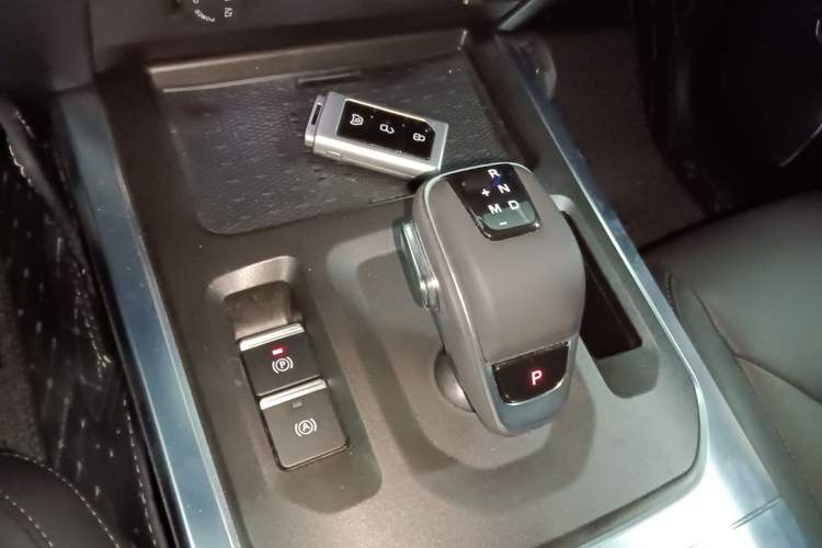 Used 212 T01 2025 2.0T Changfeng