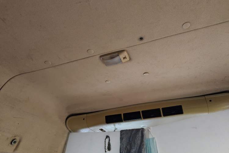 Used CHANGAN KAICHENG Ruixing M90 2017 2.0L Value Edition High-Roof 6-Seater Dual-Swing Doors 4G94S Headliner