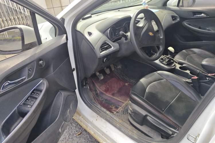 Used Chevrolet Cruze 2017 1.5L Manual Pioneer Edition
