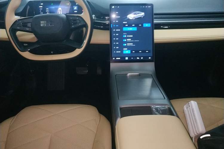 Used Geely Galaxy L6 2023 125km PLUS