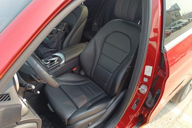 Used Mercedes-Benz GLC 2016 GLC 260 4MATIC Luxury Model