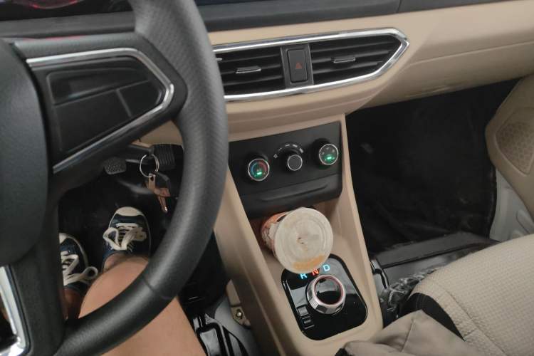 Used CHANGAN KUAYUE Xing V7 EV 2024 316 km Luxury Dual-Door Version 7 Seats Gear Lever