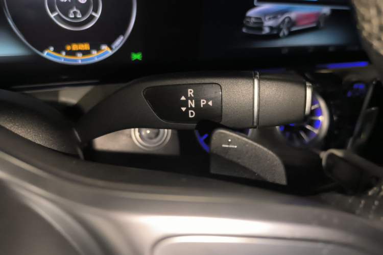 Used Mercedes-Benz CLS 2018 CLS 300 Luxury Model
