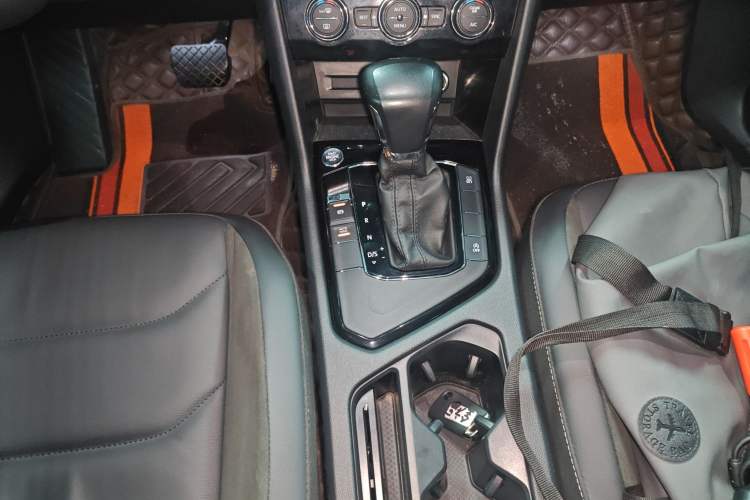 Used Volkswagen Tiguan L 2020 330TSI Automatic Two-Wheel Drive Panoramic Comfort Edition China VI Standard