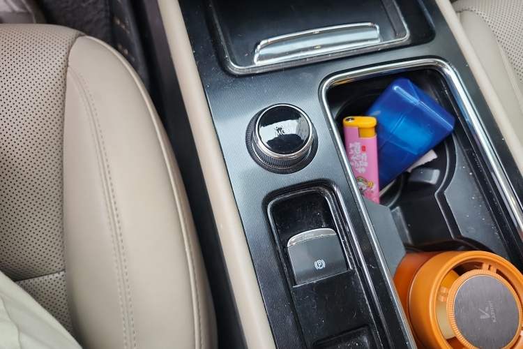 Used Lincoln Corsair 2020 2.0T Two-Wheel Drive Luxury Edition Gear Lever