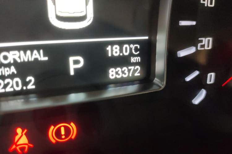 Used GAC Trumpchi GS4 2015 200T G-DCT Prestige Edition Odometer Close Up