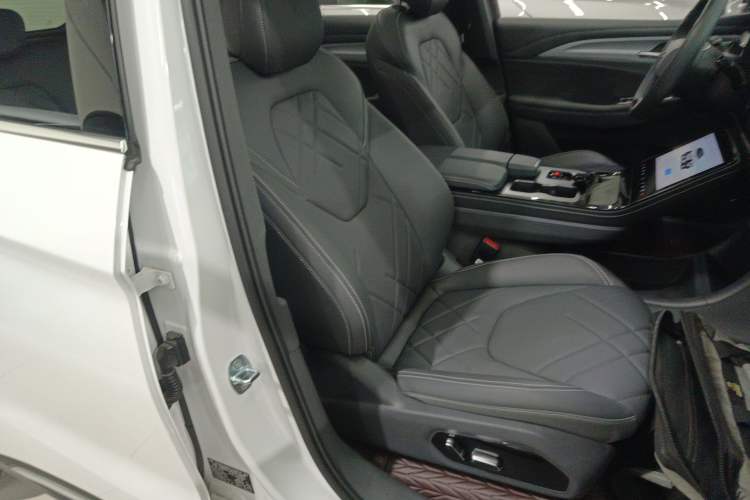 Used ARCFOX Alpha T6 2025 688MAX 175kW