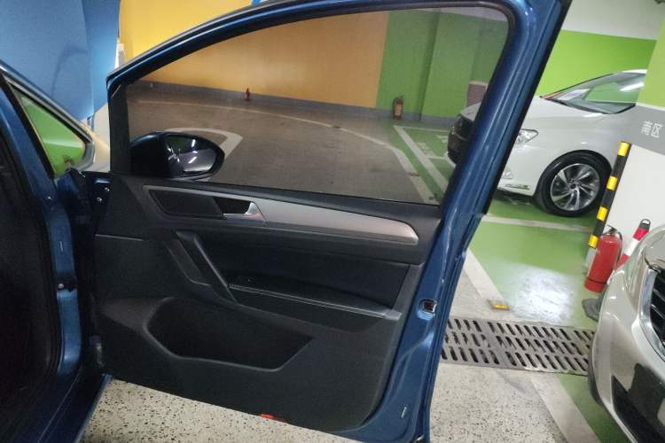 Used Volkswagen Golf Sportsvan 2016 1.6L Automatic Comfort Model