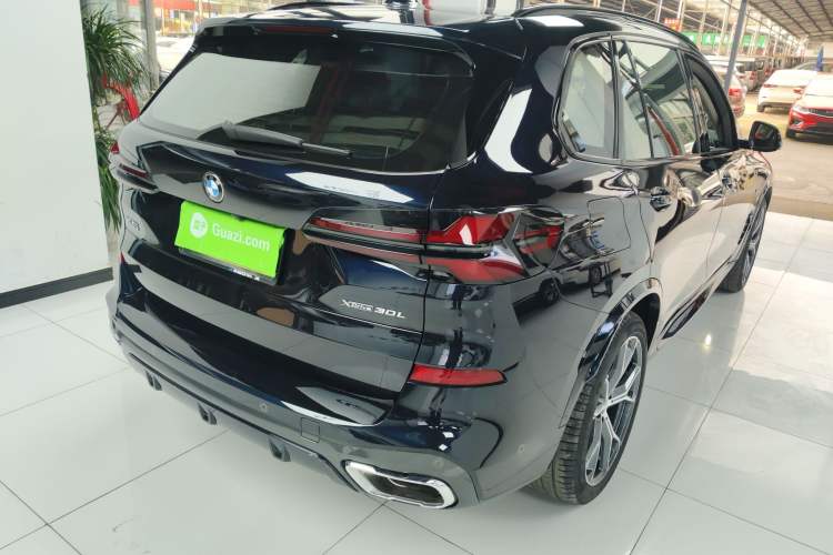 Used BMW X5 2023 xDrive 30Li Luxury M Sport Night Edition Package
