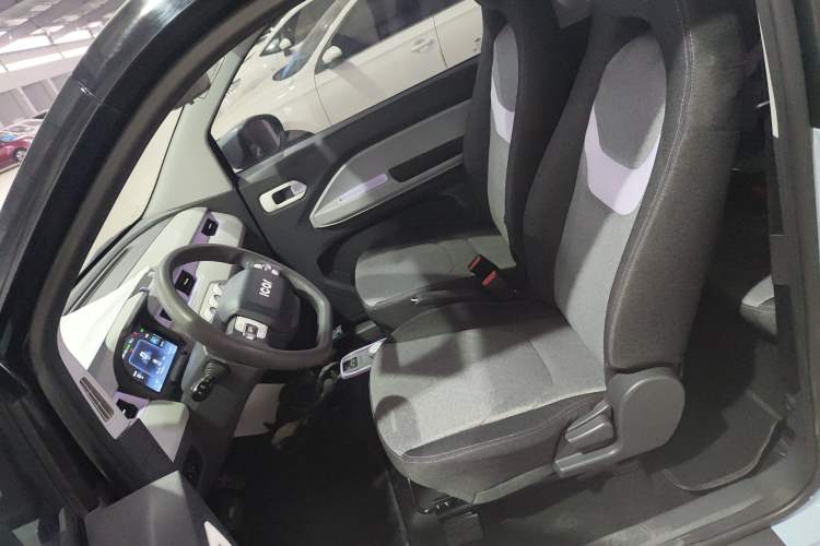 Used Chery QQ Ice Cream 2022 120km Conical Shape Lithium Iron Phosphate