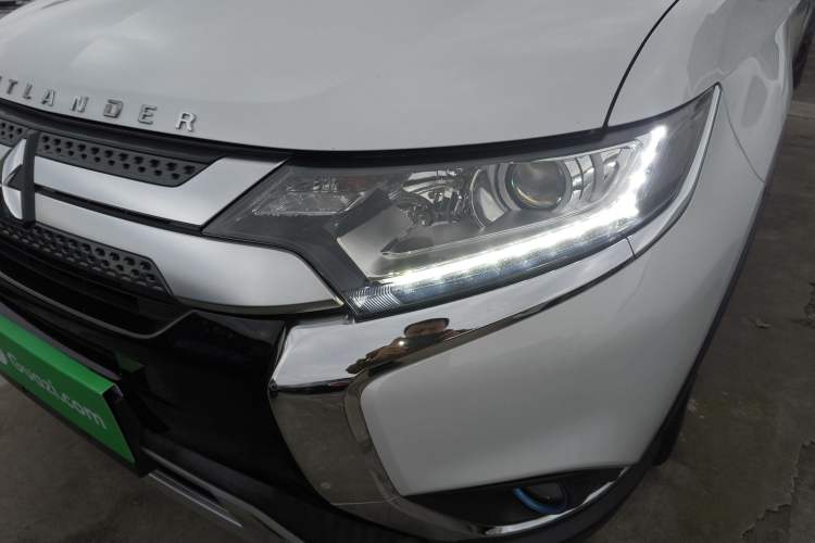 Used Mitsubishi Outlander 2019 2.0L Two-Wheel Drive Comfort Edition 5 Seats China VI Standard