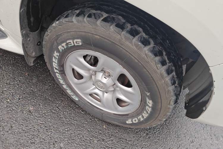 Used Toyota Land Cruiser  Right Front Wheel Hub