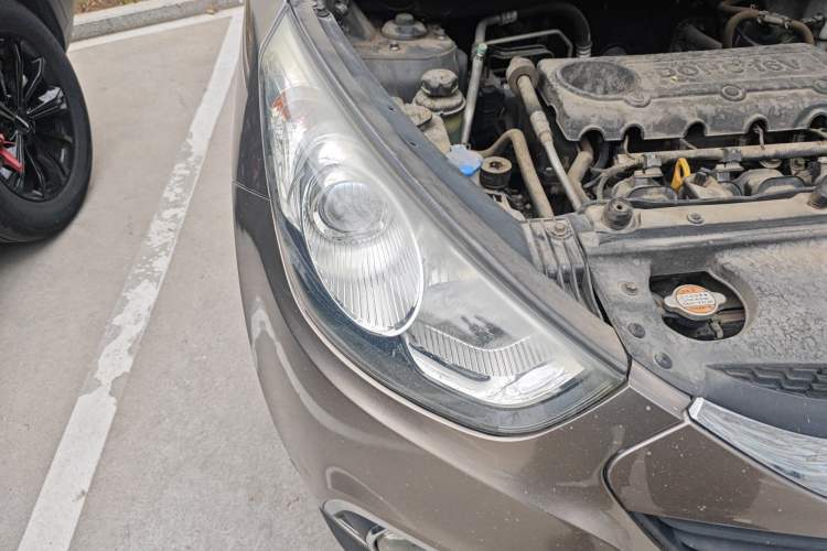 Used Hyundai ix35 2010 2.0L Automatic Two-Wheel Drive Elite Edition GLS Right Front Headlight