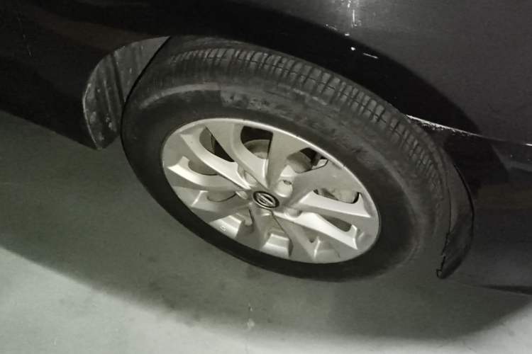 Used Nissan Sylphy 2016 1.6 XL CVT Luxury Edition Right Front Wheel Hub