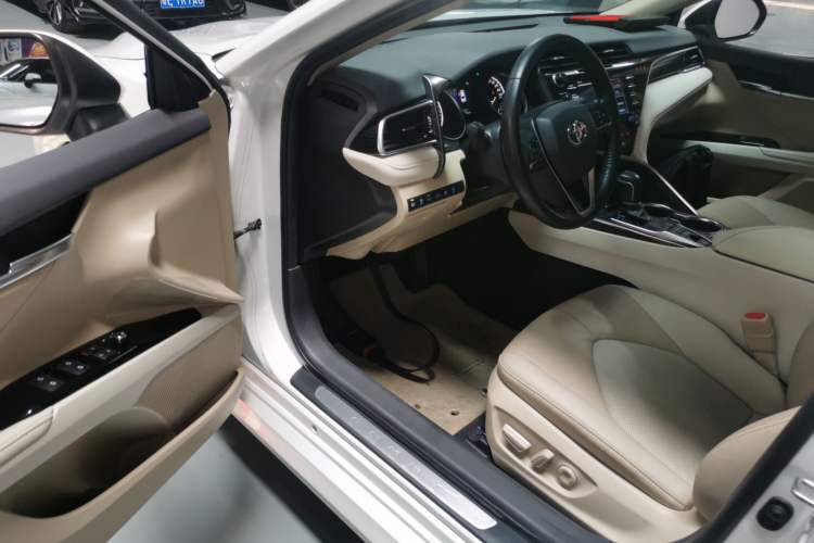 Used Toyota Camry 2018 2.5G Luxury Edition