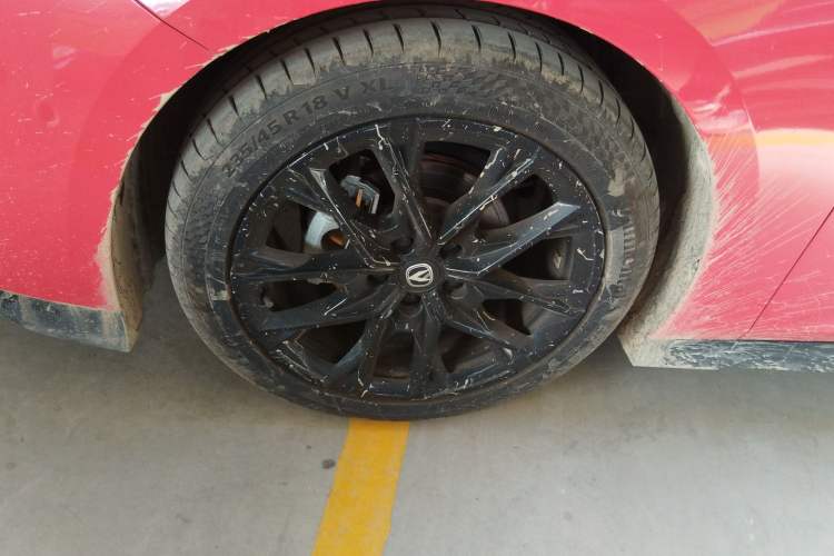 Used Changan UNI-V 2024 1.5T Smart Navigation Version
