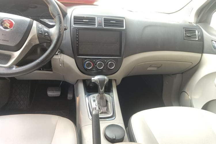 Used FORTHING Joyear XV 2015 1.6L CVT Luxury Model
