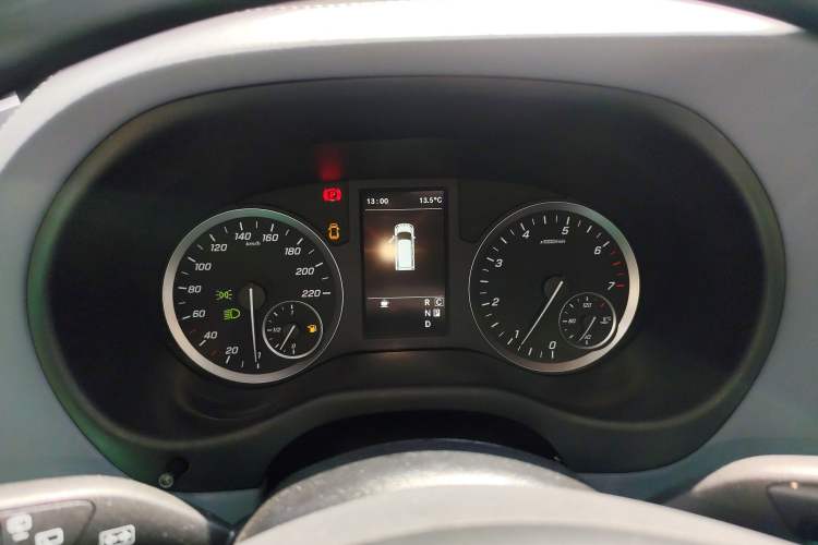 Used Mercedes-Benz Vito 2021 2.0T Elite Version 7 Seats