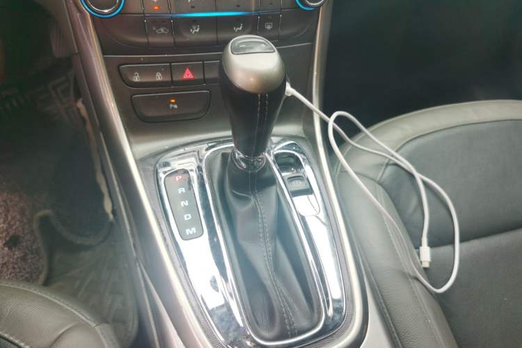 Used Chevrolet Malibu 2012 2.0L Automatic Luxury Edition Gear Lever