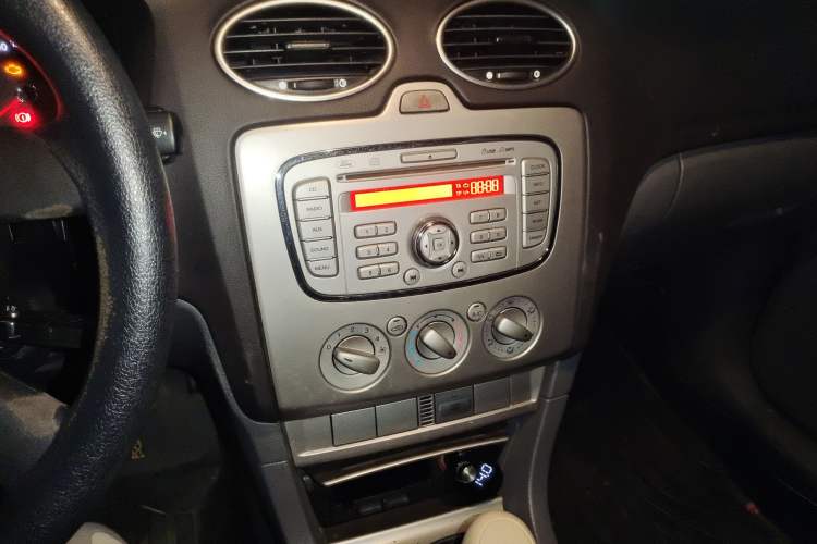 Used Ford Focus 2012 Hatchback Classic 1.8L Manual Base Model
