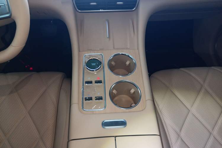 Used Chery T11 2026 Model 220 All-Wheel Drive Family Fun Edition Gear Lever