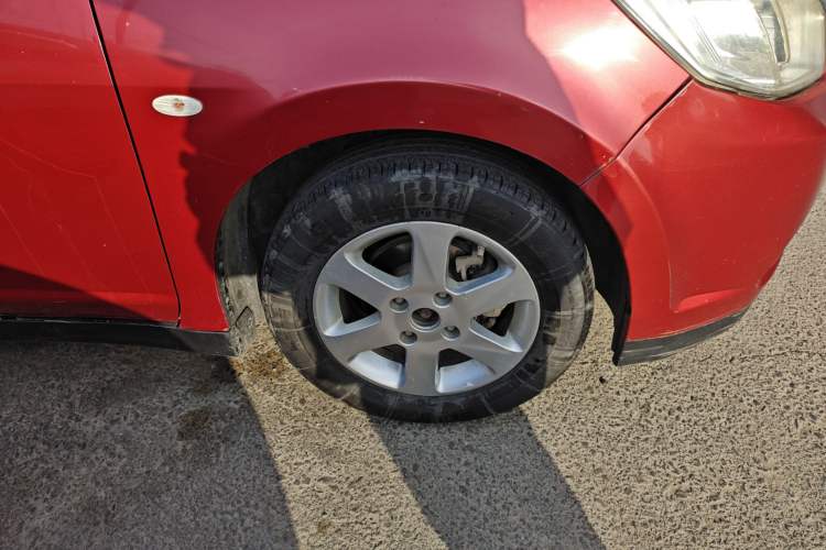 Used Venucia R50 2013 1.6L Manual Luxury Edition