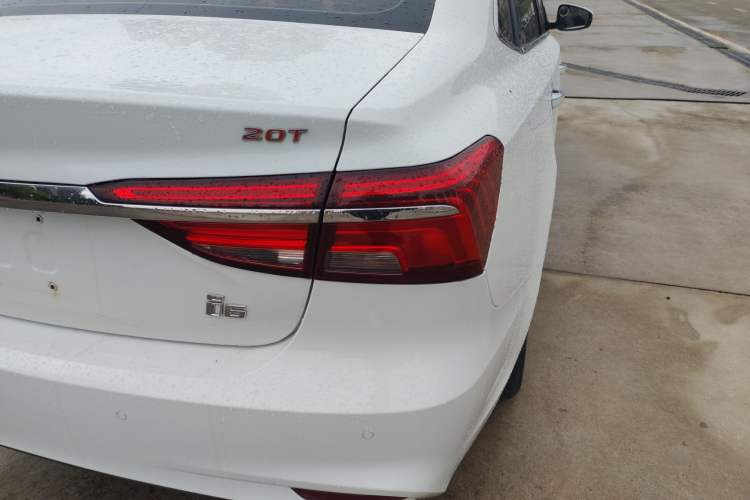 Used Roewe i6 2018 20T Manual Luxury Edition