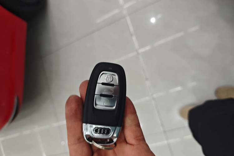 Used Audi A4L 2013 35 TFSI Automatic Standard Model
