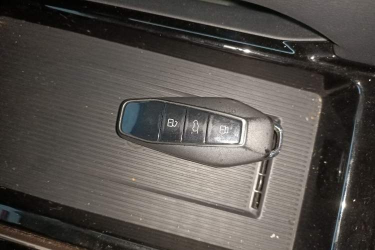 Used iCAR 03 2024 501km Four-wheel Drive Long-Range Advanced Version