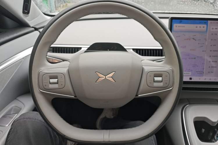 Used XPeng MONA M03 2025 600 with Ultra-Long Range Max Steering Wheel