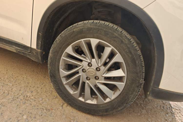 Used GAC Trumpchi GS4 2017 200T Manual Two-Wheel Drive Comfort Edition Right Front Wheel Hub