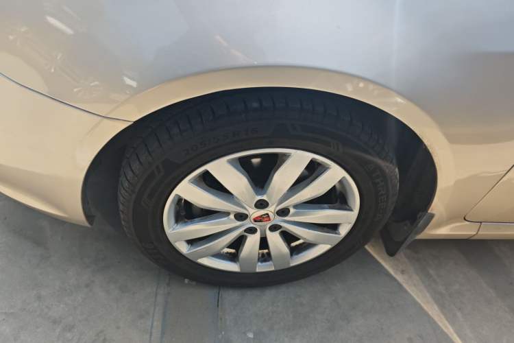 Used Roewe 350 2015 1.5L Manual Luxury Sunroof Edition