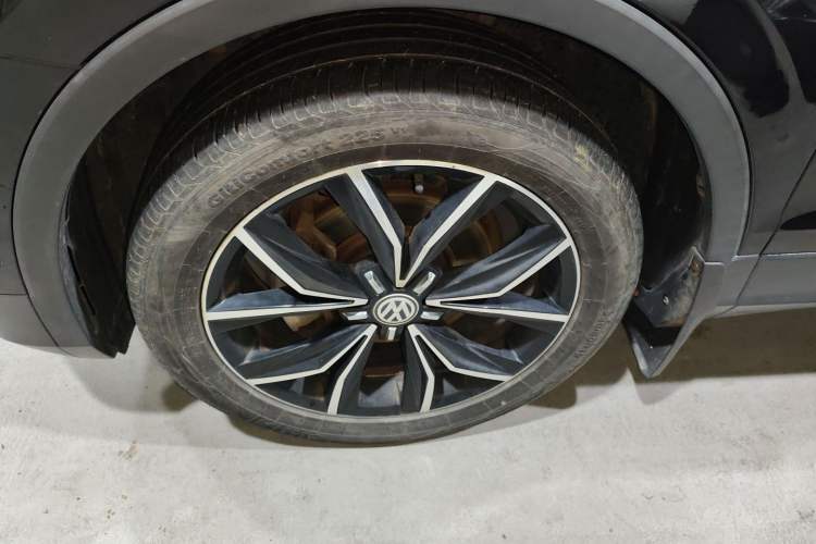 Used Volkswagen Tiguan L 2019 Revised 330TSI Automatic Two-Wheel Drive Smart & Luxury Edition China VI Standard