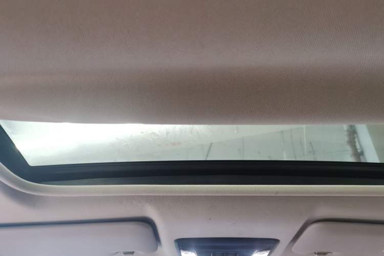 Used Honda Vezel 2016 1.8L CVT Front-Wheel Drive Pioneer Edition