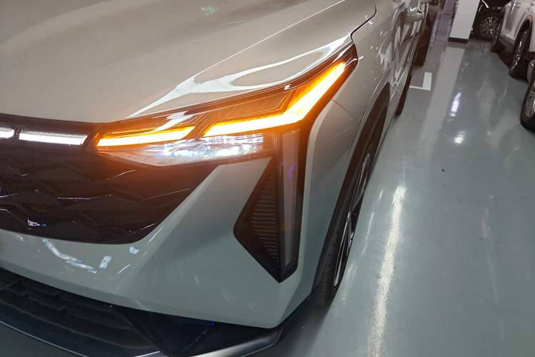 Used Geely Auto Emgrand X7 Sport 2023 Boyue COOL 1.5TD ZhiZun Edition